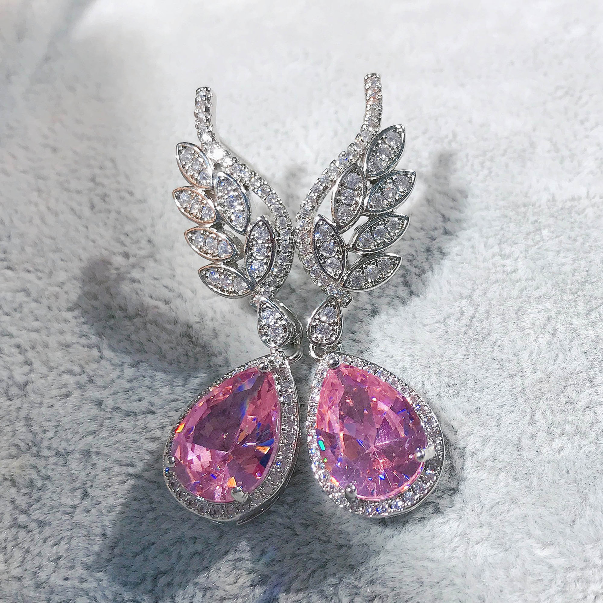 Internet Celebrity Live Hot Sale Light Luxury Romantic Argyle Pink Morgan Stone Stud Earrings Micro-inlaid Water Drop Pink Diamond Wings Earrings For Women display picture 3