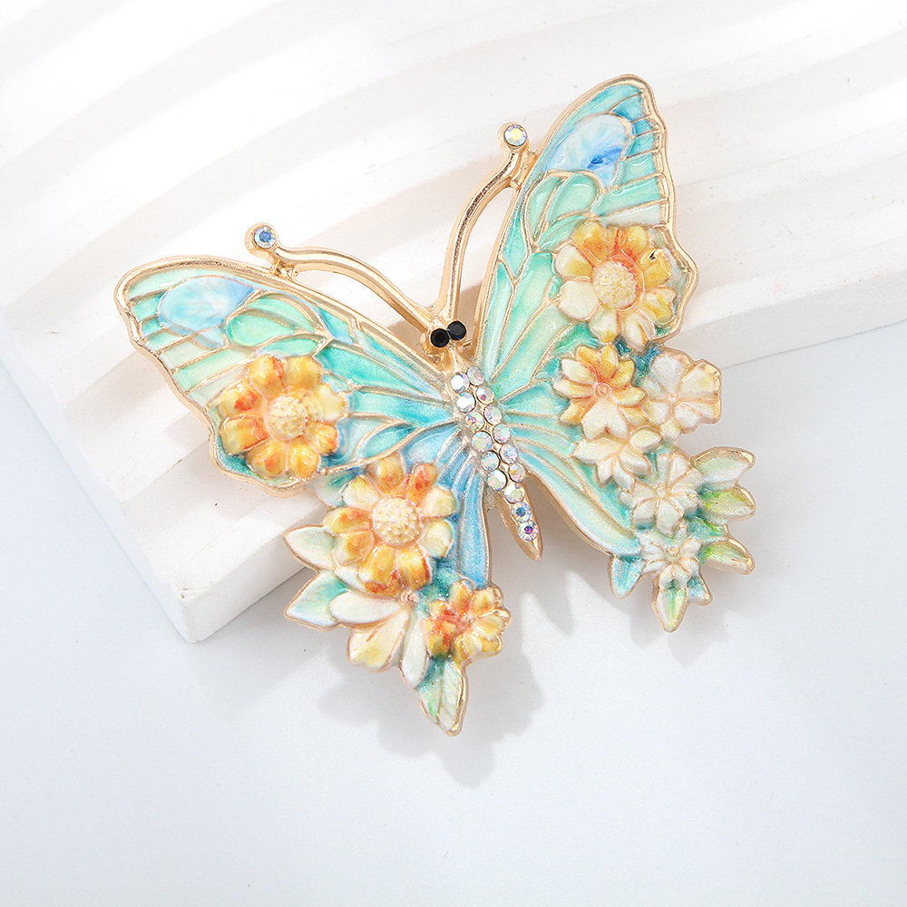 New enamel-painted butterfly brooch, elegant and luxurious, versatile and fashionable pin for women, eco-friendly alloy accessory
