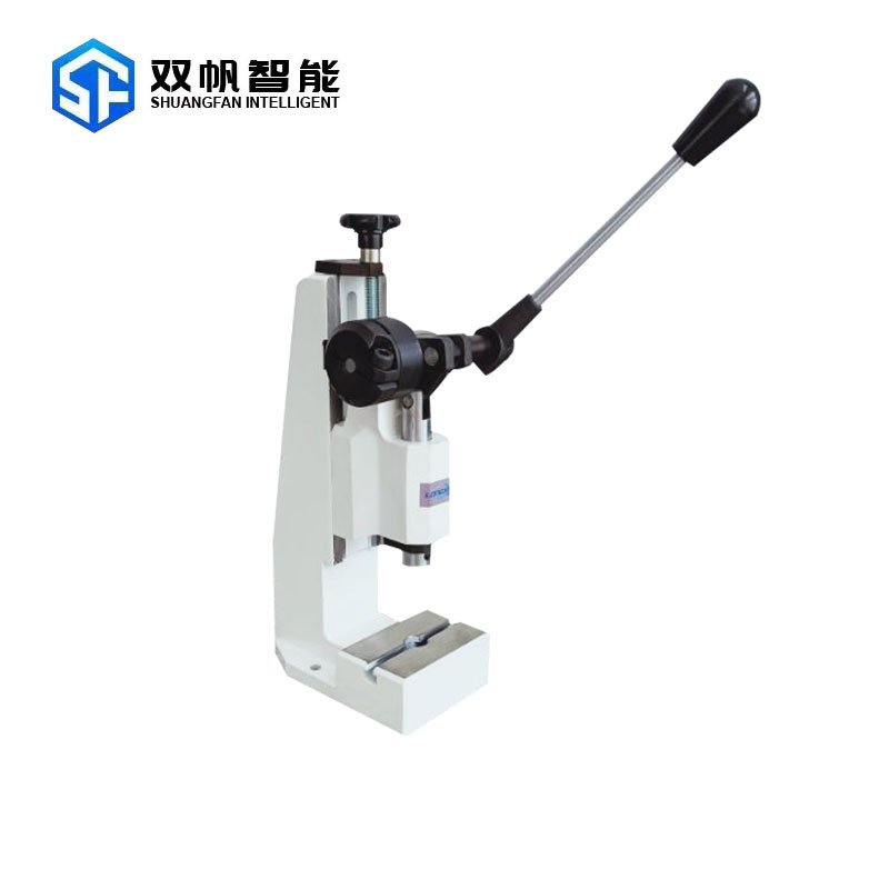 BD468E28AFFCB8F3DB46C9F56201ED