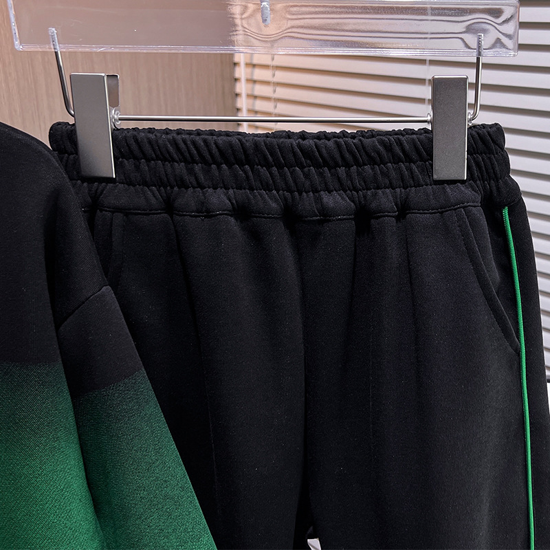 Traje Primavera Traje casual 2024 Nuevo suéter de dos piezas de primavera y otoño para niños grandes y medianos