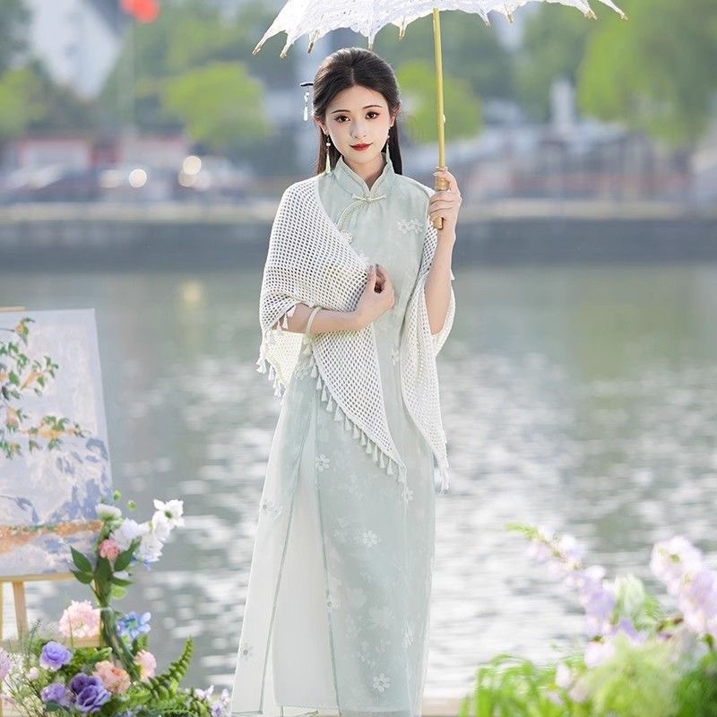 新款流苏复古旗袍披肩女薄款针织外搭披风三角开衫仙气年轻款披肩|undefined