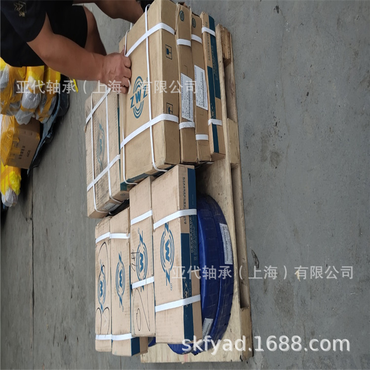 供应调心滚子轴承22211CA现货瓦房店-