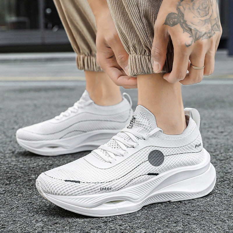 Спортивная обувь 2023 Летняя новая сетчатая ткань дышащая повседневная обувь модная универсальная обувь пара легкие кроссовки