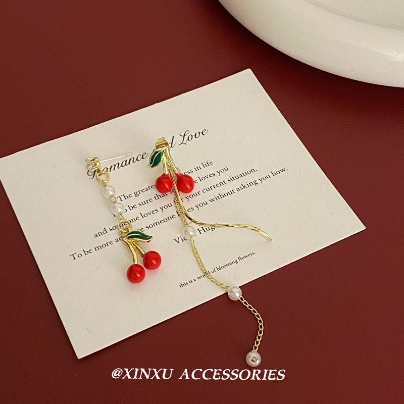 Asymmetrical earrings
