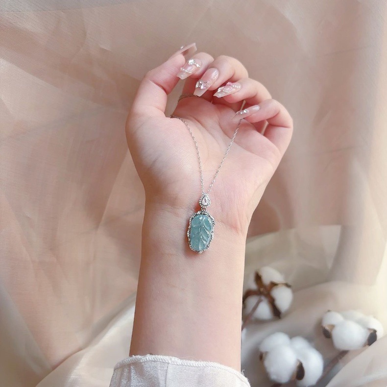 Vòng cổ bạc s925 đính ngọc bích nước xanh băng cao tự nhiên hình lá ngọc cành vàng chi tiết 4