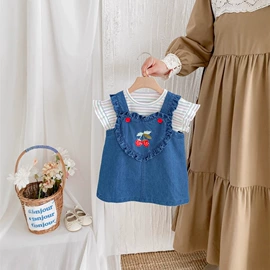 童套装;连身衣、爬服;童连衣裙