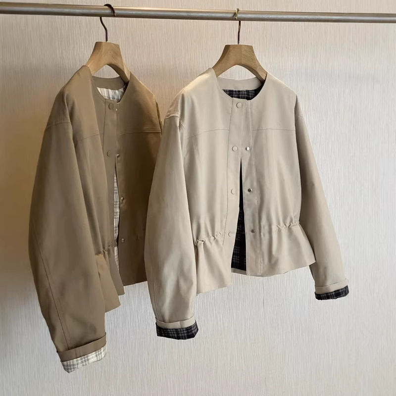 If You Miss It, You'Ll Regret It - a Big Order from a Foreign Factory~ Light Luxury Line, Minimalist Style, Color-Blocking, Pleated, Waist-Cinching Short Trench Coat If You Miss It, You'Ll Regret It - a Big Order from a Foreign Factory~ Light Luxury Line, Minimalist Style, Color-Blocking, Pleated, Waist-Cinching Short Trench Coat