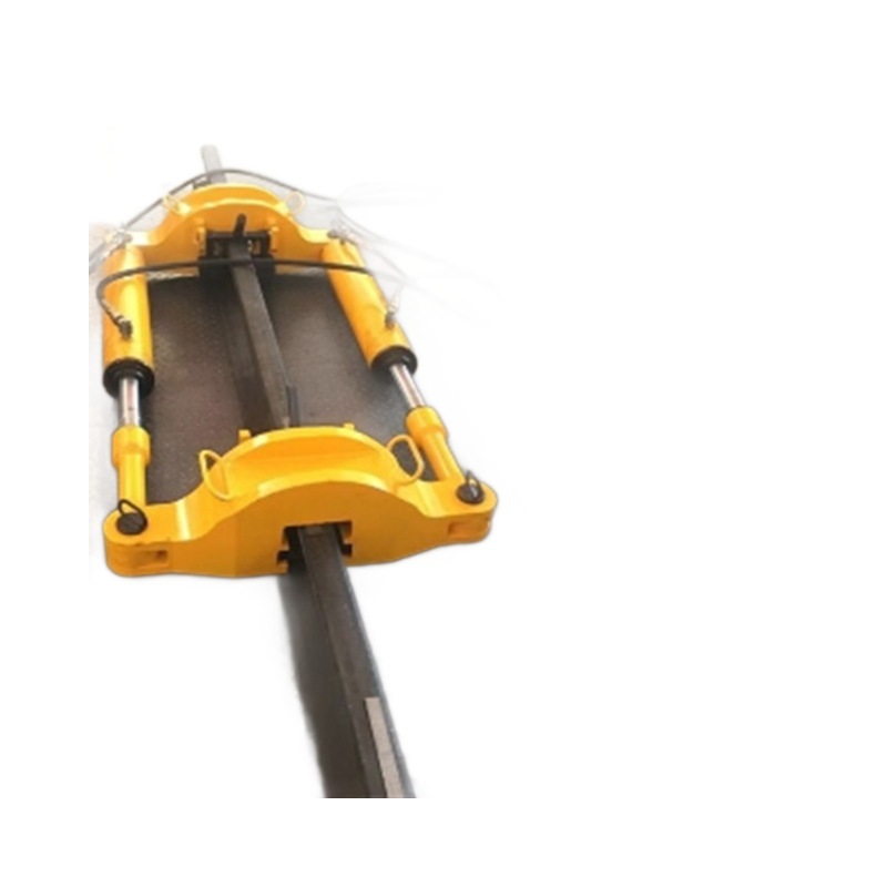 El estirador es fácil de usar y fácil de operar. El estirador de riel tipo YLS - 900 es hidráulico para riel.