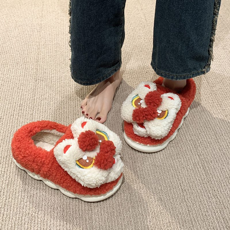 目を覚ますライオンの綿のスリッパの女性の冬のバッグと2024の新型の室内の民族の国の潮の保温のぬいぐるみのスリッパの冬