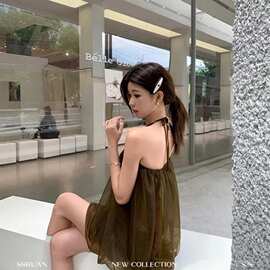 法式褶皱网纱挂脖吊带连衣裙女夏季新款纯欲宽松显瘦花苞短款裙子