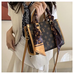 �羳Ů��б���2025�¿�С�����ذ�ӡ��������z��W���r�Іμ��