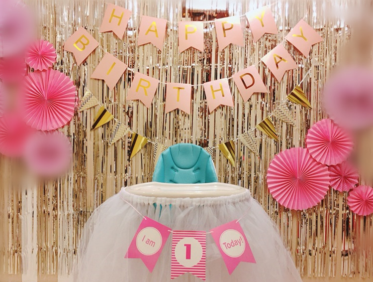 Festbanderoller och triangulära vimplar för skolfester_voghion.com