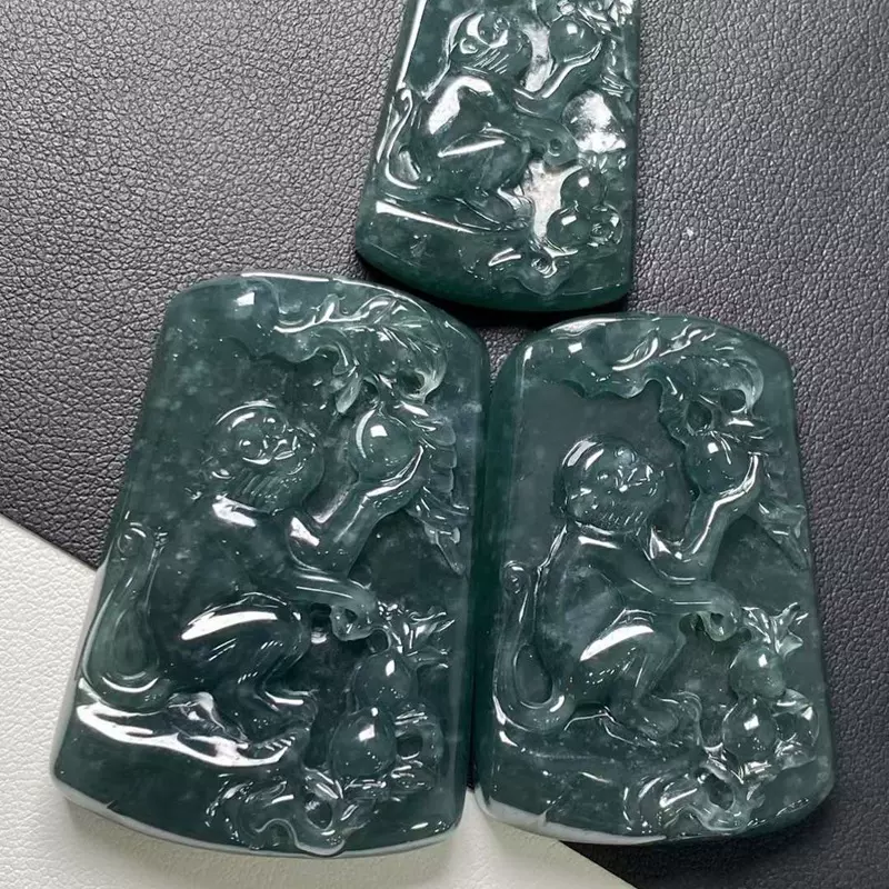 批发天然缅甸翡翠a货 蓝水灵猴献寿翡翠吊坠项饰饰品