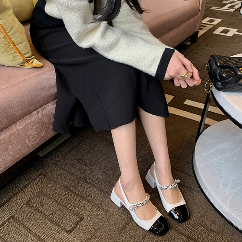 Mary Jane sandalias de tacón grueso mujer Baotou Pearl zapatos de mujer 2023 nuevas sandalias de estilo francés retro de una línea con hebilla pequeña fragancia