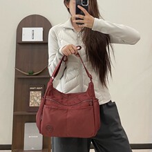 时尚尼龙布大容量运动饺子包包女2025新款轻便防水百搭单肩斜挎包