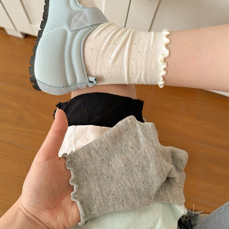 Japanese-Style Ruffled Edge Solid Color Mesh Mid-Tube Socks, Spring and Summer Thin Breathable Simple Seamless Slouch Socks for Women Japanese-Style Ruffled Edge Solid Color Mesh Mid-Tube Socks, Spring and Summer Thin Breathable Simple Seamless Slouch Socks for Women