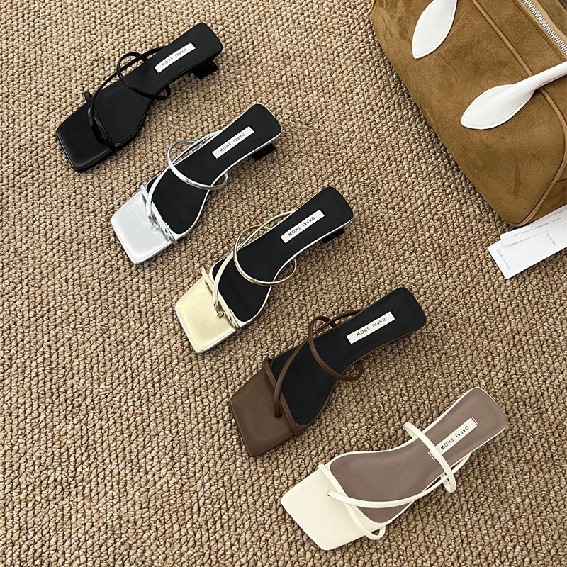 2025年春秋季新款时尚百搭跟夹趾拖鞋女夏外穿气质银色法式方头20