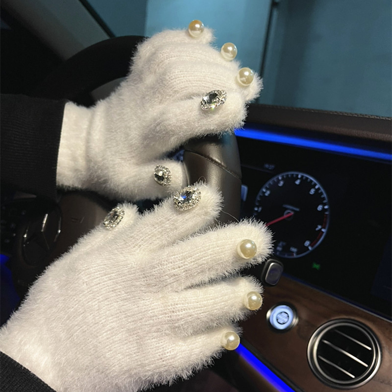 小紅書推薦 聖誕禮物批發新款仿瀨兔毛鑽石手套珍珠保暖加厚手工