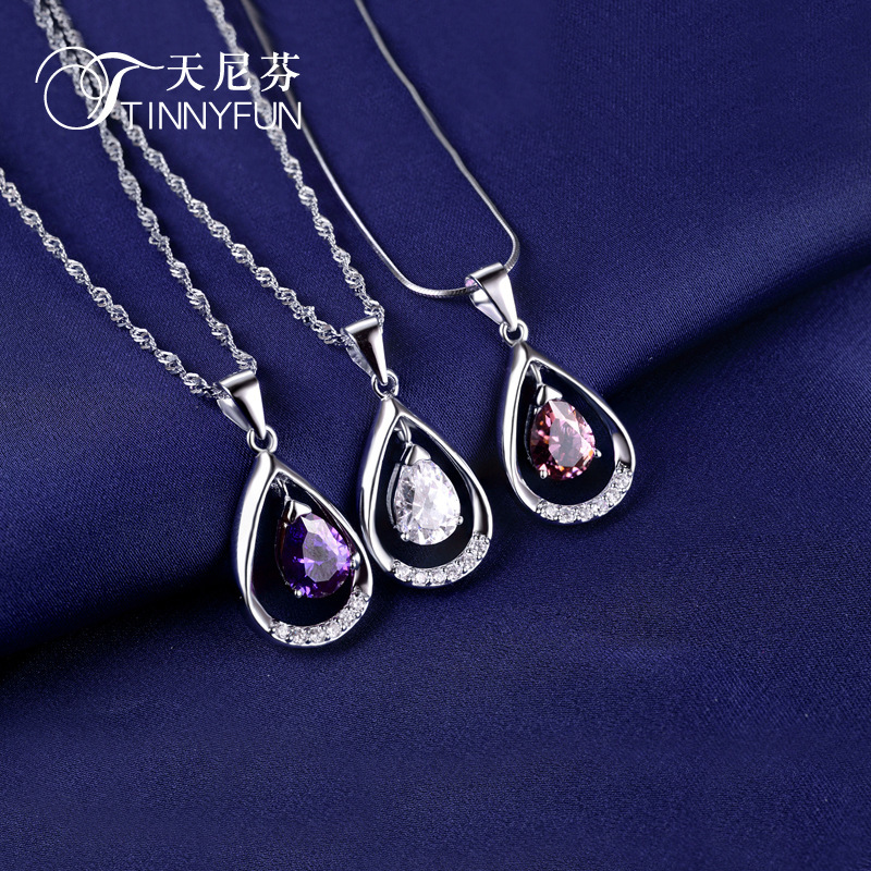 Japón y Corea del Sur temperamento retro collar colgante mujer S925 plata micro incrustado colgante de collar de clavícula en forma de gota de agua accesorios de tendencia