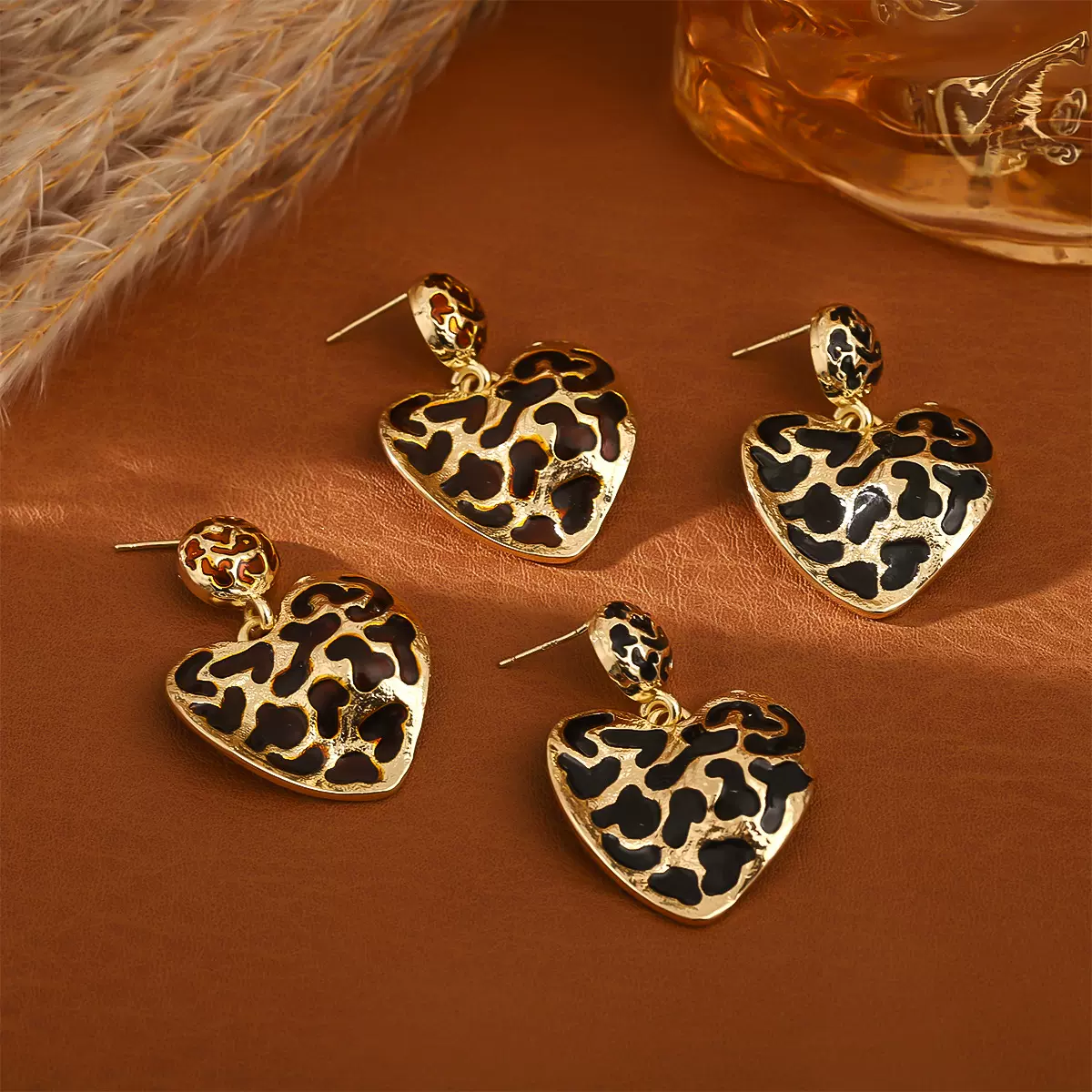 时尚豹纹裙子爱心耳钉耳饰金黄色复古风小众创意经典跨境饰品