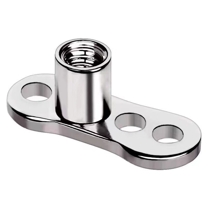 16G labret stud size and finish detail