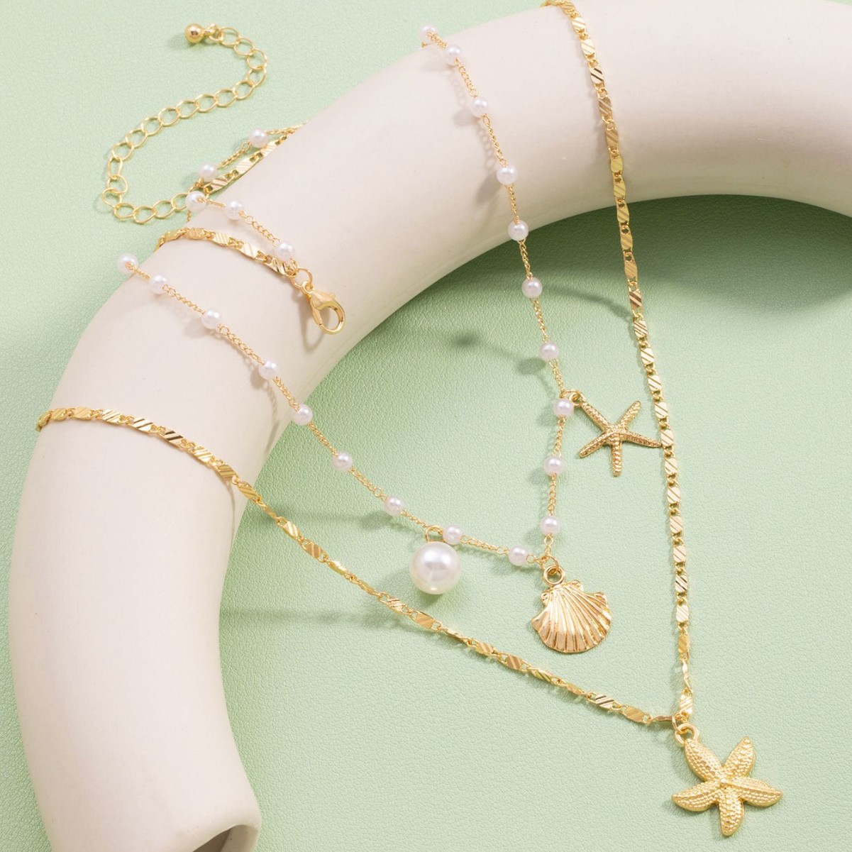 Collana a strati minimalista con catene delicate per donna_voghion.com