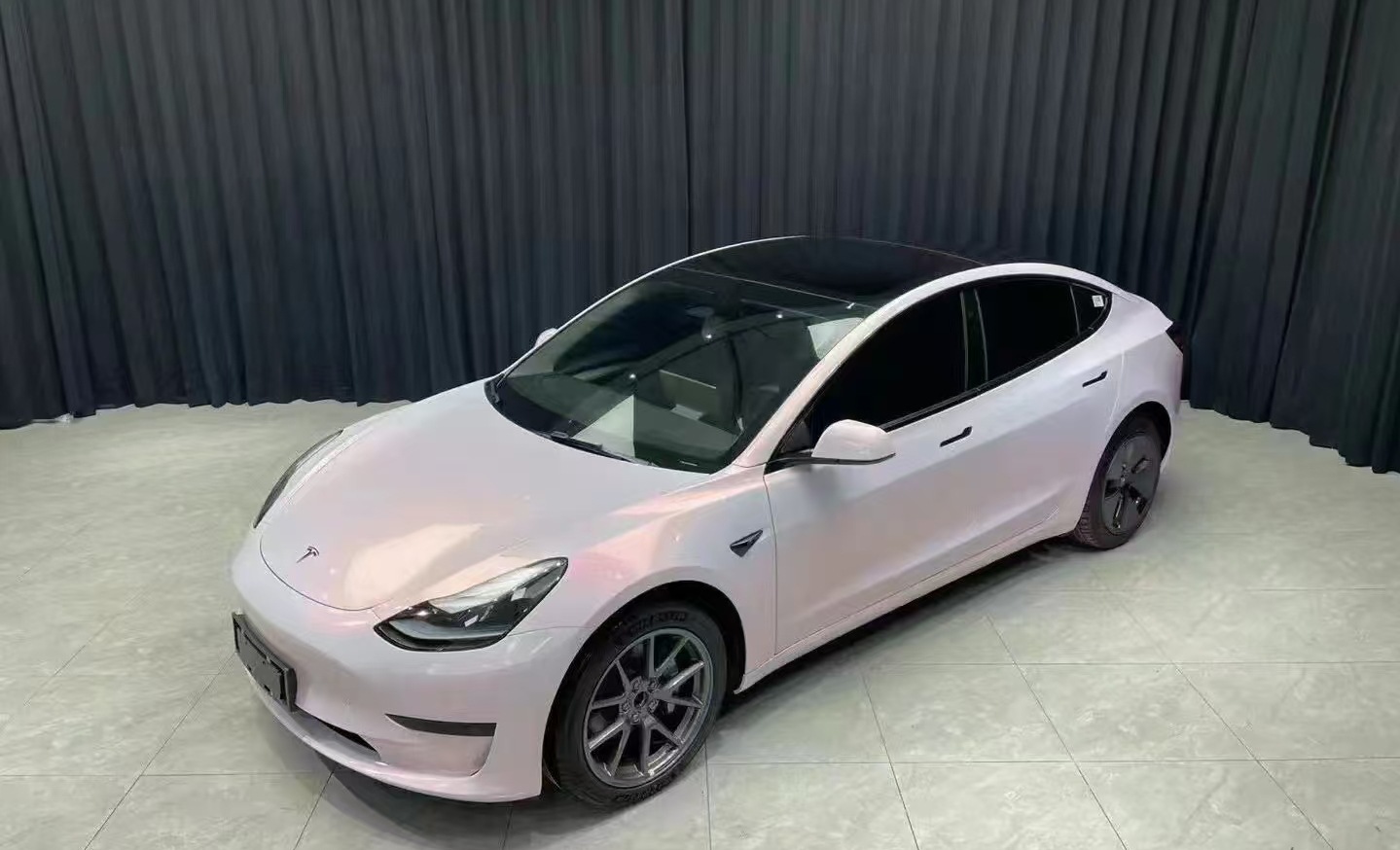Manufacturer's Ready-Made Car Color Changing Film Pet Huayue Pink Feizi Xiaoxiao Cross-Border Hot Selling Car Body Color Changing Film Can Be Cut
