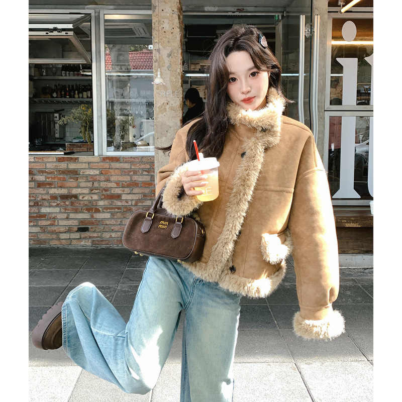 Real Shot of Khaki Fur-Lined Leather Jacket for Women, 2026 Winter New Style, High-End Thickened and Fleece-Lined Motorcycle Cotton Coat for Women
