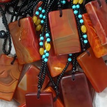 厂家大量批发战国红平安无事牌原石挂件牌子 男女都通用挂件