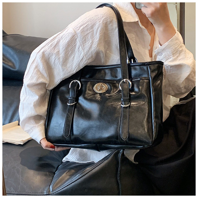 Retro Women's Shoulder Bag Large Capacity Tote Simple Texture_voghion.com