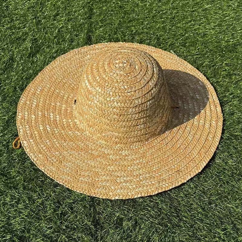 Straw hat without hemming