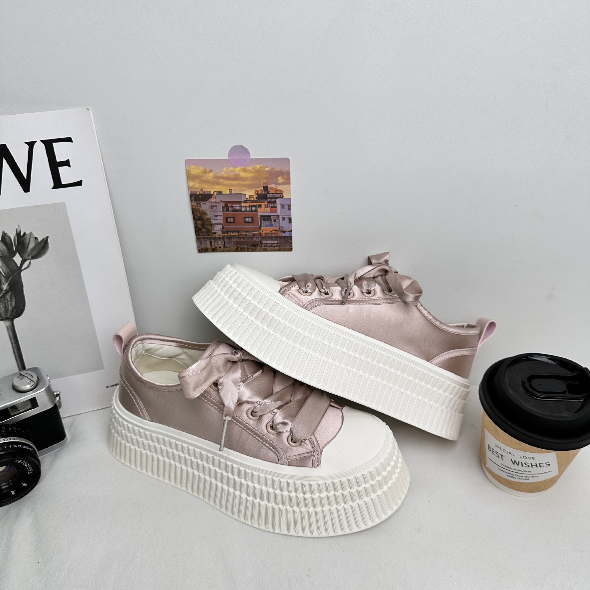 A9899 plantillas de látex aumentan suela gruesa, zapatos blancos con suela de pastel, zapatos de mujer de primavera de 2025 nuevos zapatos de skate delgados image 8