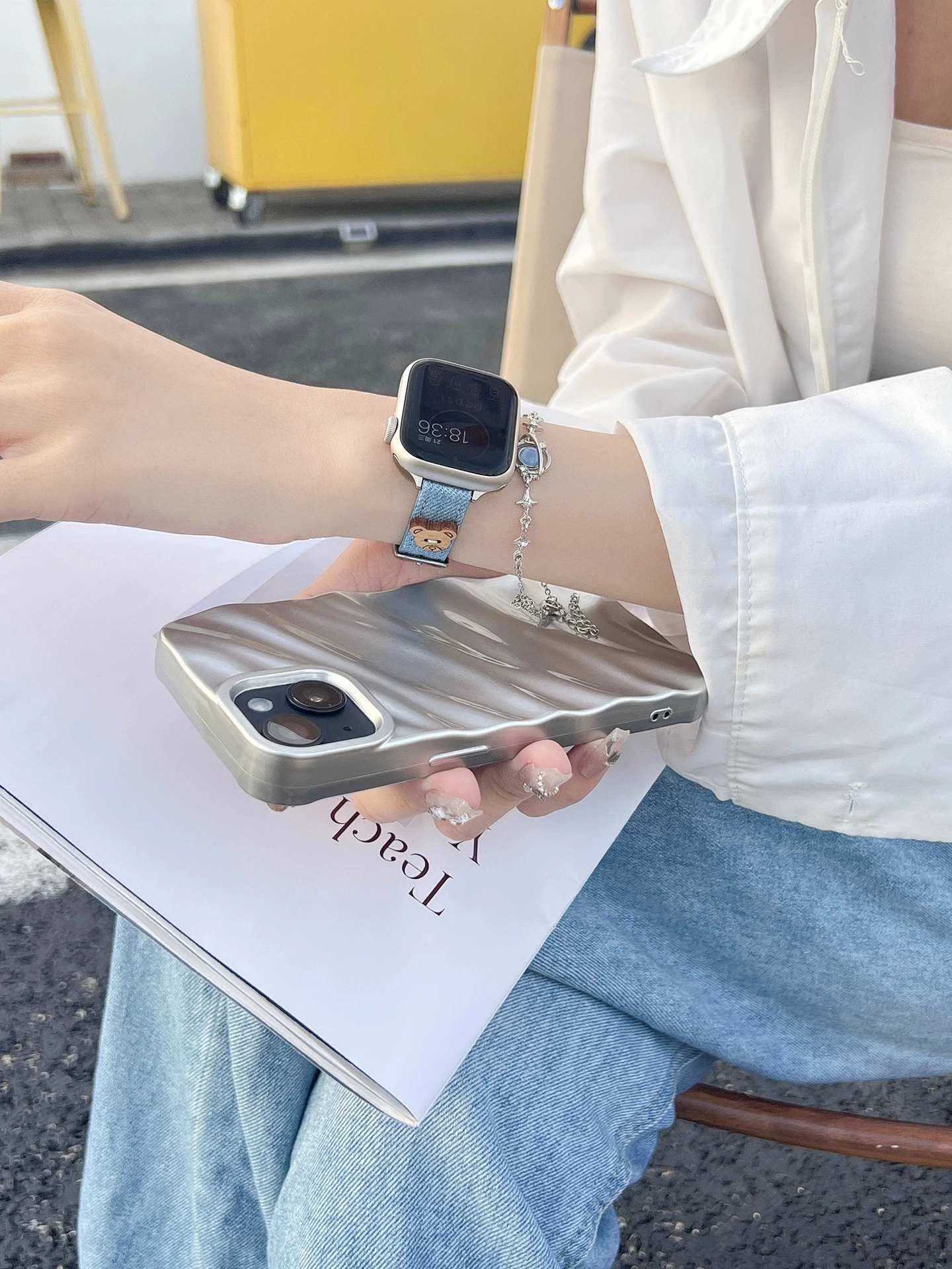 Применимо к ремешку Apple iWATCHS9 новый Ultra2 мужчинам и женщинам S8 лето джинсовая кожа спортивная мода мультфильм