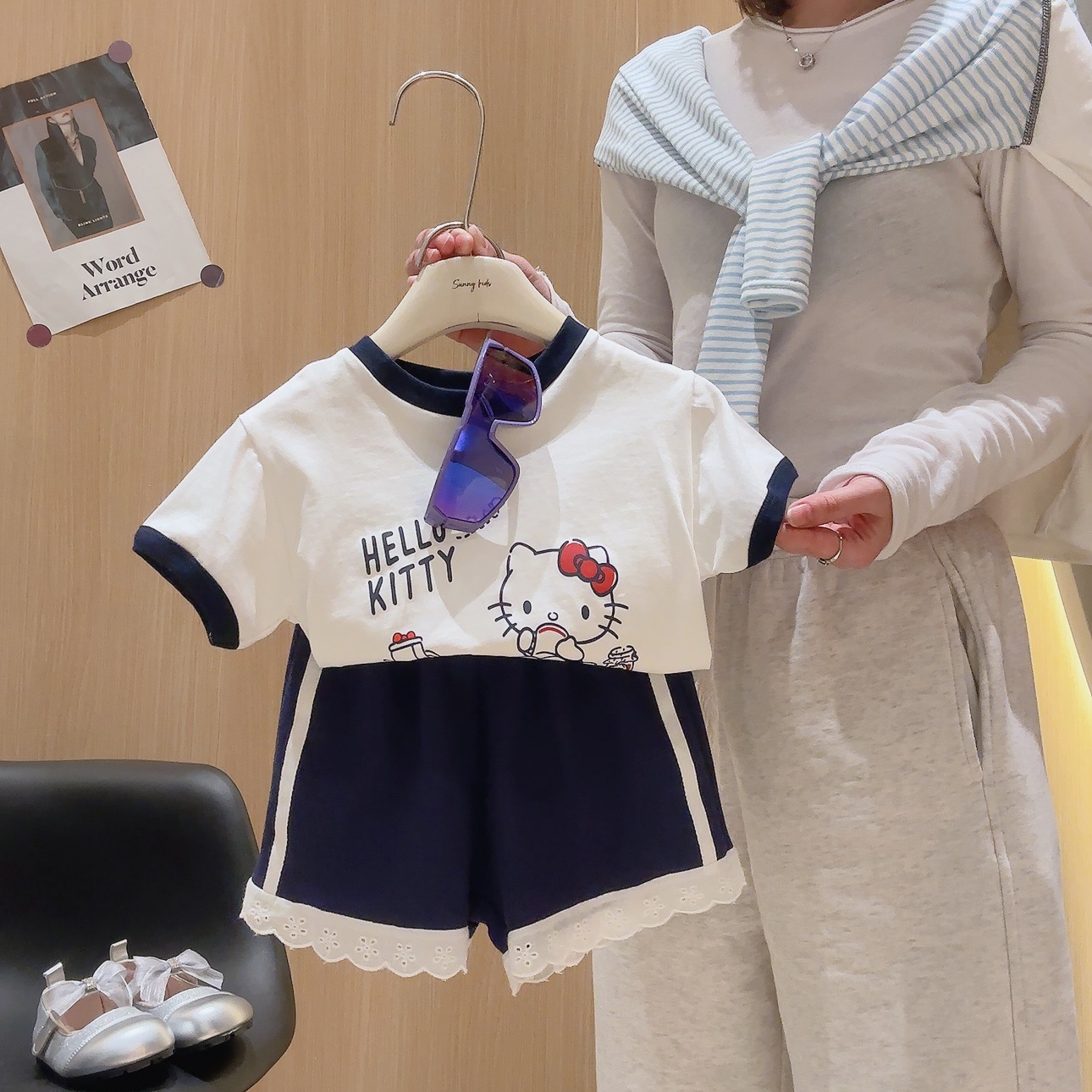 여아 여름옷 세트, 피부 친화적이고 편안한 KT 고양이 레이스 반팔 반바지, A급 순면 친자복 세트, 도매