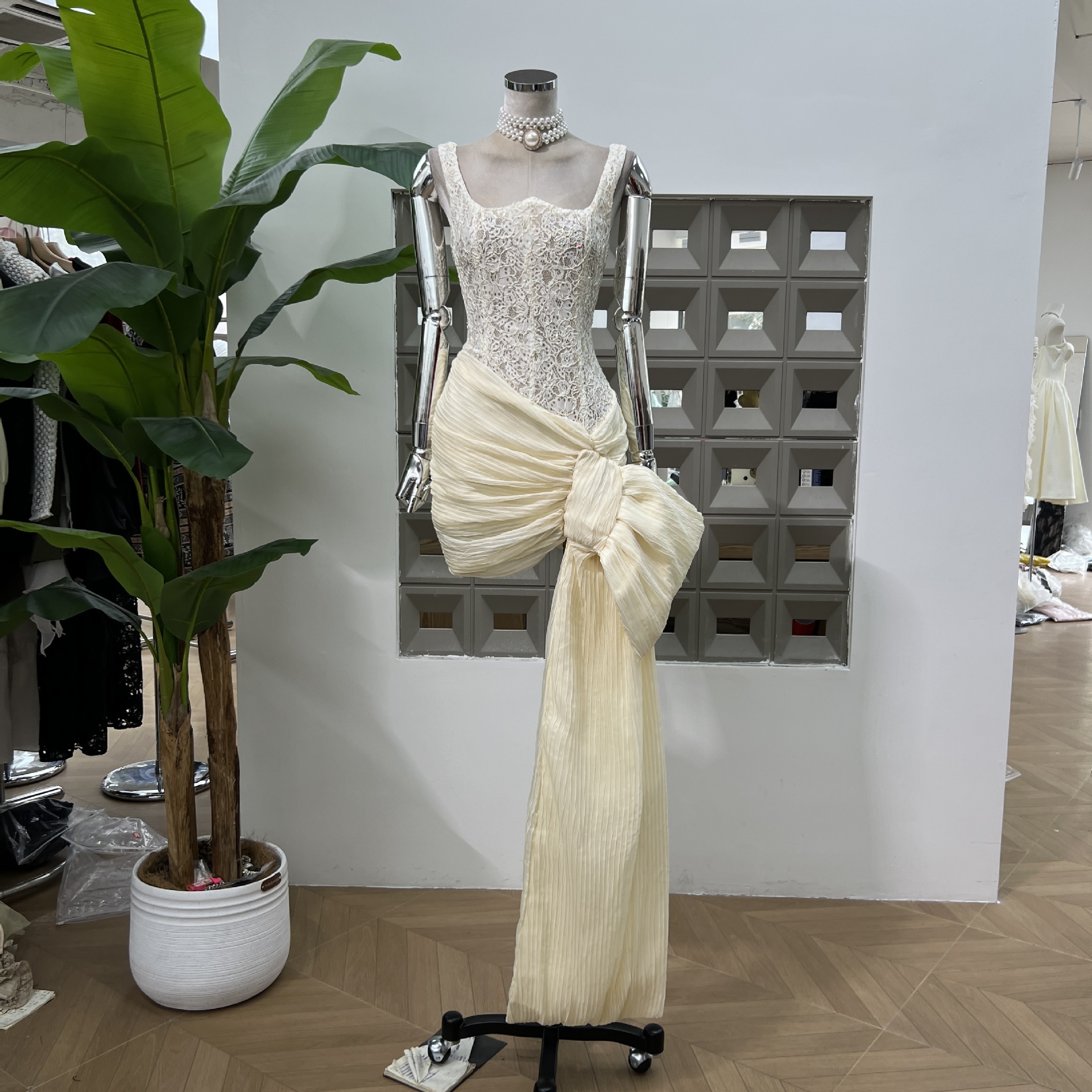 Amazon Summer Women's Lace Fishbone Vest Slim Fit Hip Dress Pleated Ribbon Premium Evening Dress