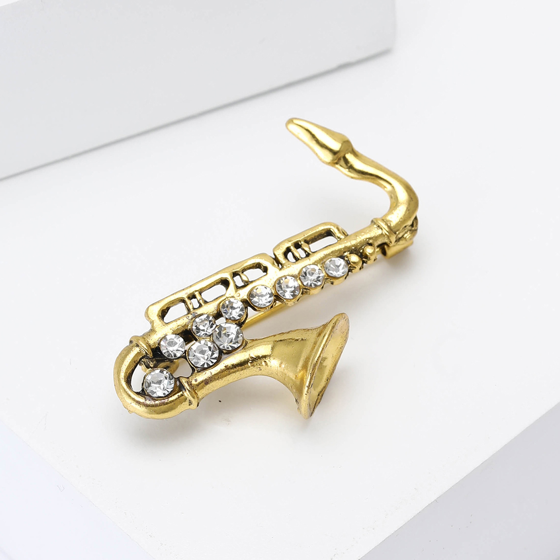 Fashion Joker Alloy Enamel Rhinestone Saxophone Brooch Niche Joker Men's and Women's Clothing Corsage Jewelry Pin
