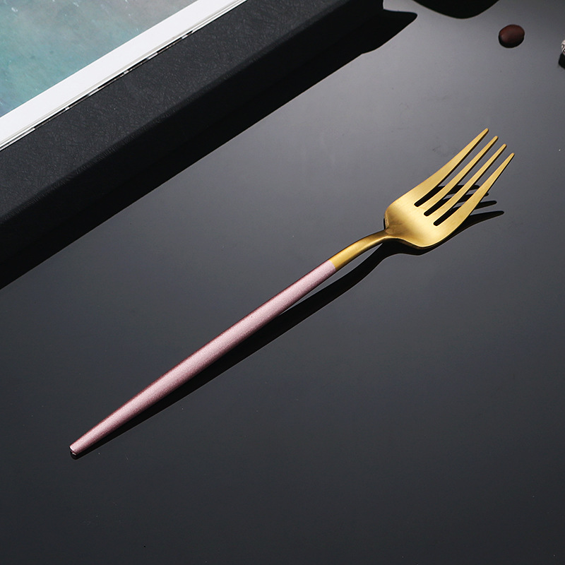 304-Tenedor de oro rosa