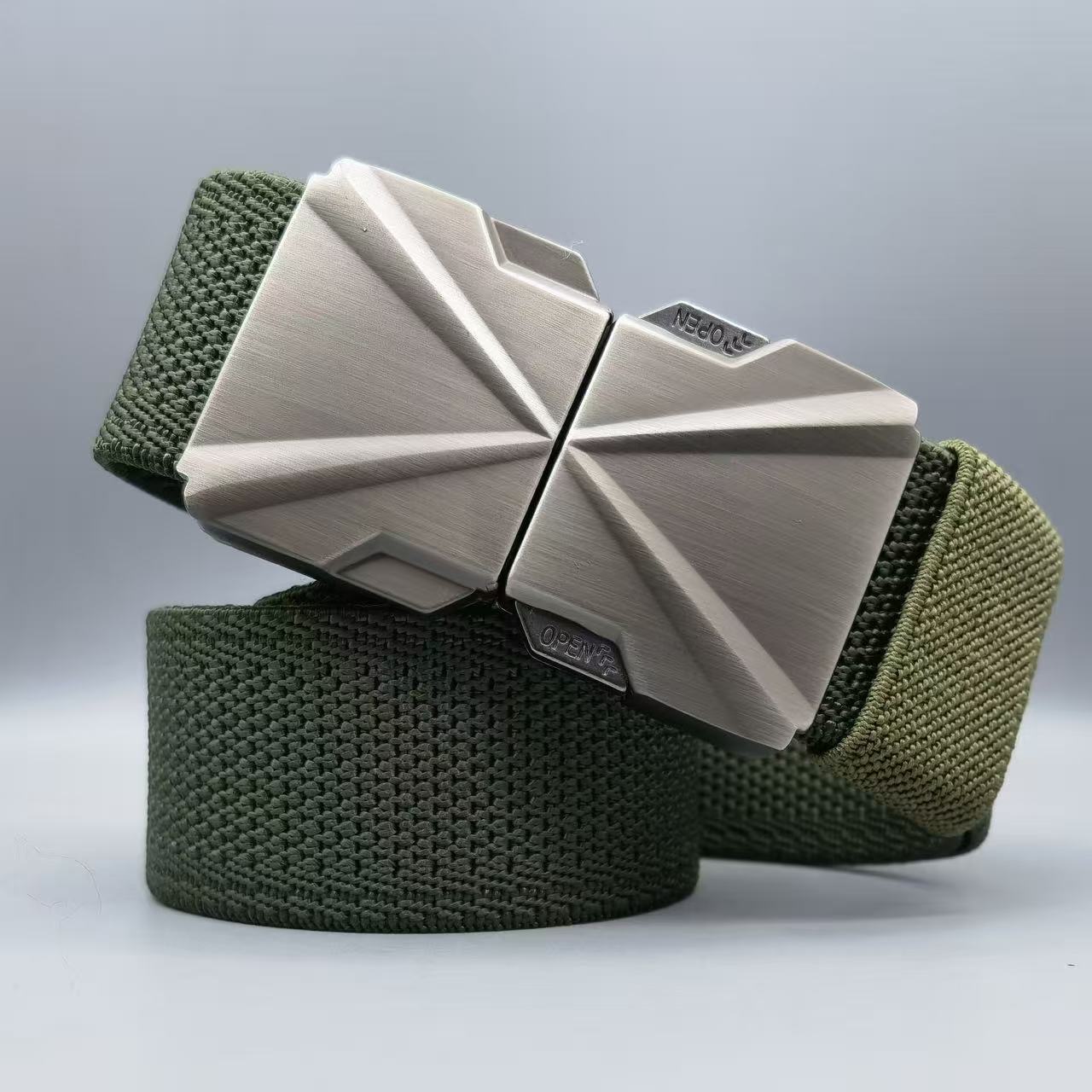 Douyin-Trendmodell Herren Outdoor Automatikschnallen Geflechtgürtel Atmungsaktiv Elastisch Verstellbar Taktischer Gürtel Casual Ledergürtel
