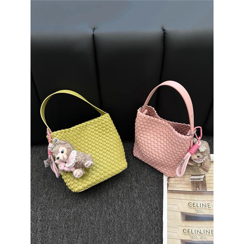 韩版手工编织软皮菜篮子小水桶包糖果色日常手拎小包单肩包斜挎包