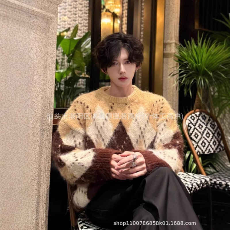 Autumn and Winter New Maillard Lingge Christmas Sweater Men's and Women's Niche Lazy High-end Crewneck Sweater Top