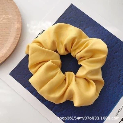 Yellow solid color large intestine hair circle