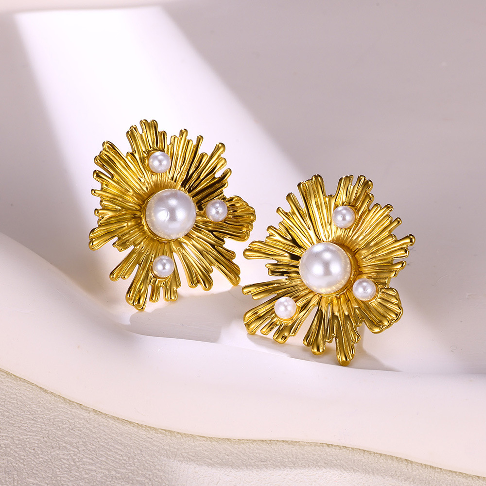 13g Weight 0.03µm-0.05µm Gold Plating Thickness PVD Coated Gold Plating Process 304 Stainless Steel Ear Needle Material Real Gold Plated Plating Material Stone-Free Inlay Material Ear Studs Classification 18K Gold Plating Color 1 Pair Quantity Daily Occasion 304 Stainless Steel Material Shamrock, Flower Pattern Women's Gender Vintage Style Style Waterproof Non Tarnish Craft PVD Coated Real Gold Plated 18K Gold Shamrock Flower 304 Stainless Steel Vintage Style Waterproof Non Tarnish Ear Studs 21