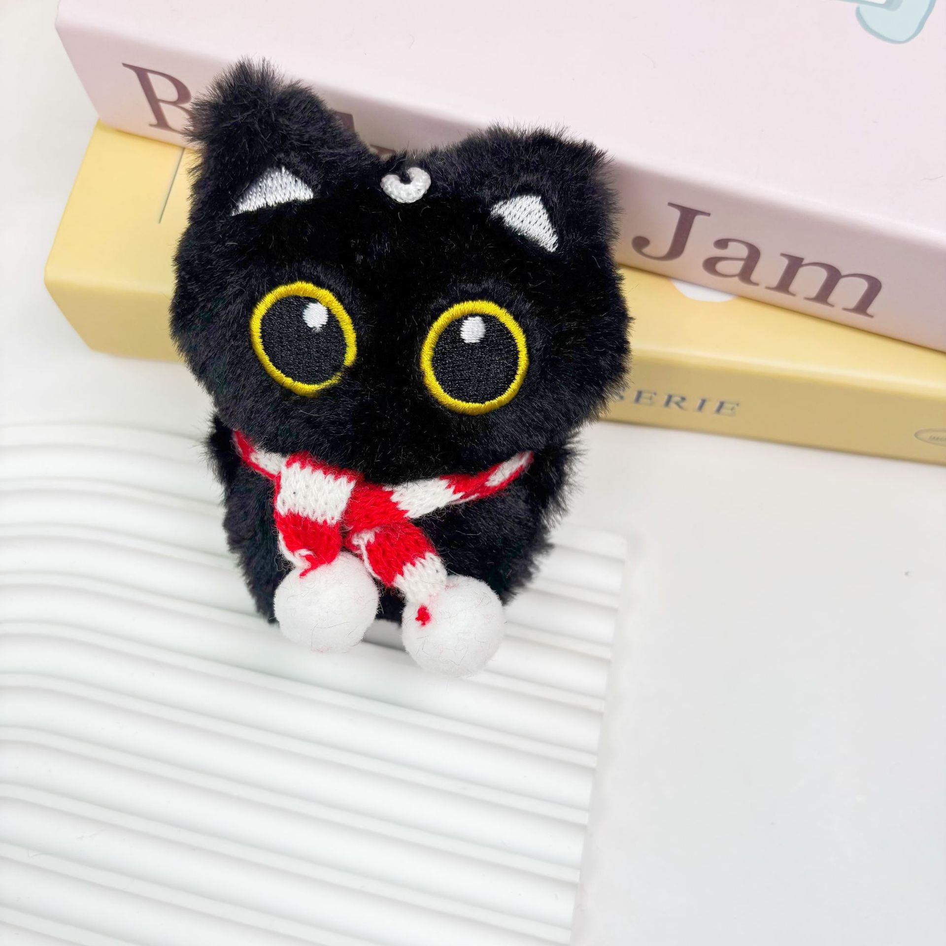 Linda muñeca de peluche pequeño gato negro colgante chirriante colgante de todo fósforo bolso de gato llavero colgante al por mayor