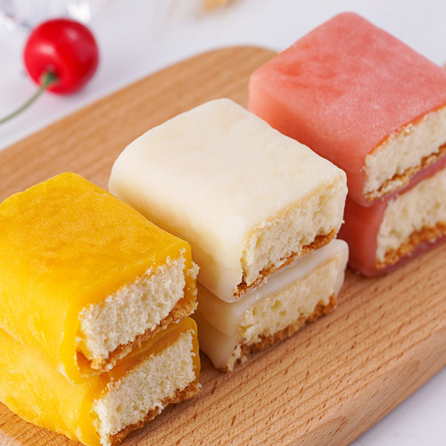 Internet-famous ice cream cake, multi-flavor breakfast soft bread, casual cake, Japanese snack, whole box