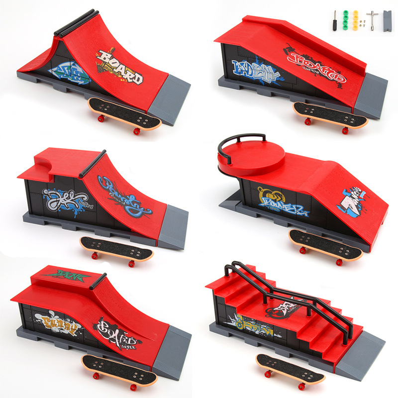 Los accesorios creativos del modelo de campo de patineta de dedos del puesto se ensamblan 6 en 1 para descomprimir los juguetes infantiles exportados a través de las fronteras.