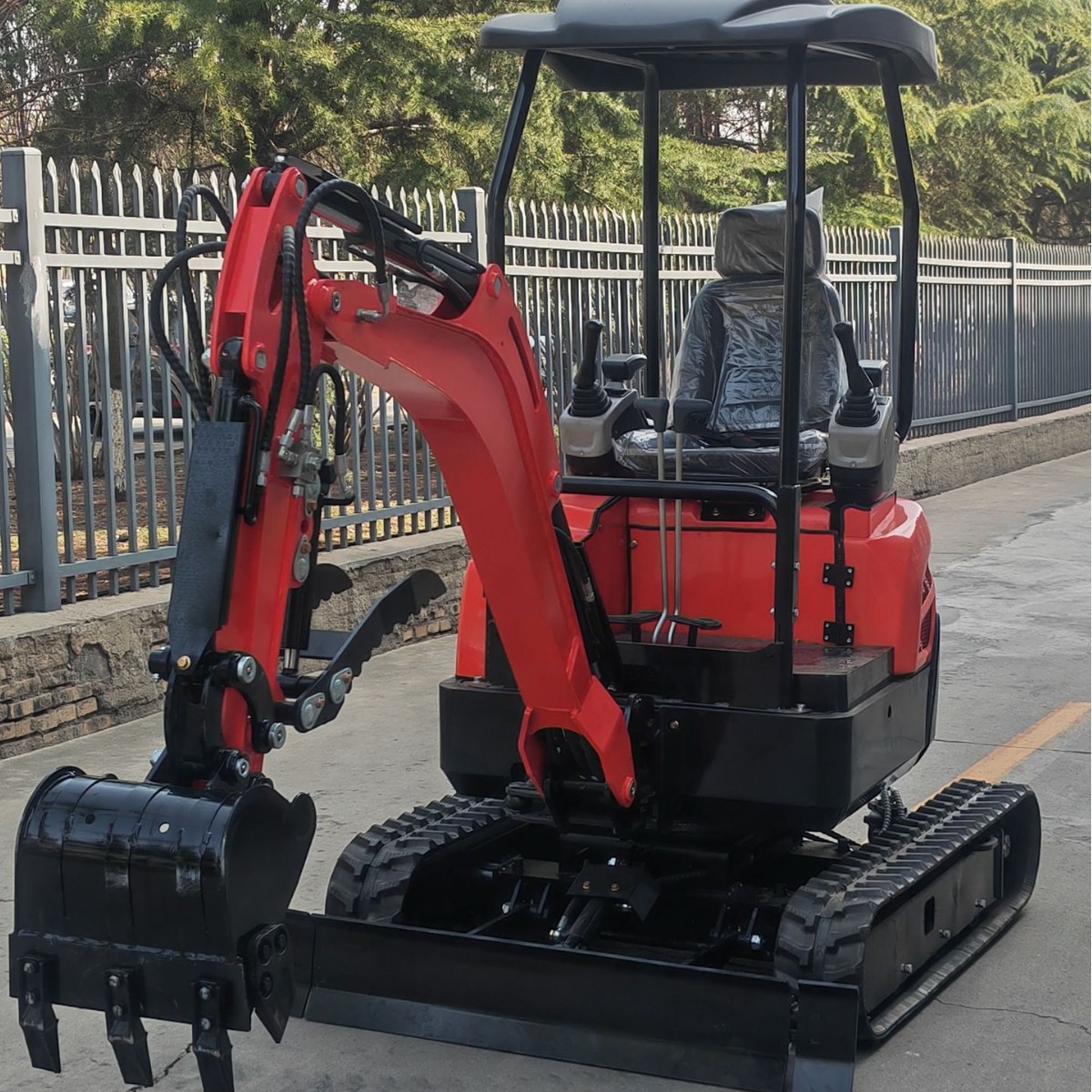 履带小型挖掘机工程破碎打桩农用开沟挖沙等多功能小挖机源头厂家