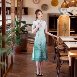 ����2024���¿�ļ�ѩ�����������Ї��L�B��ȹ�W��������Ů����