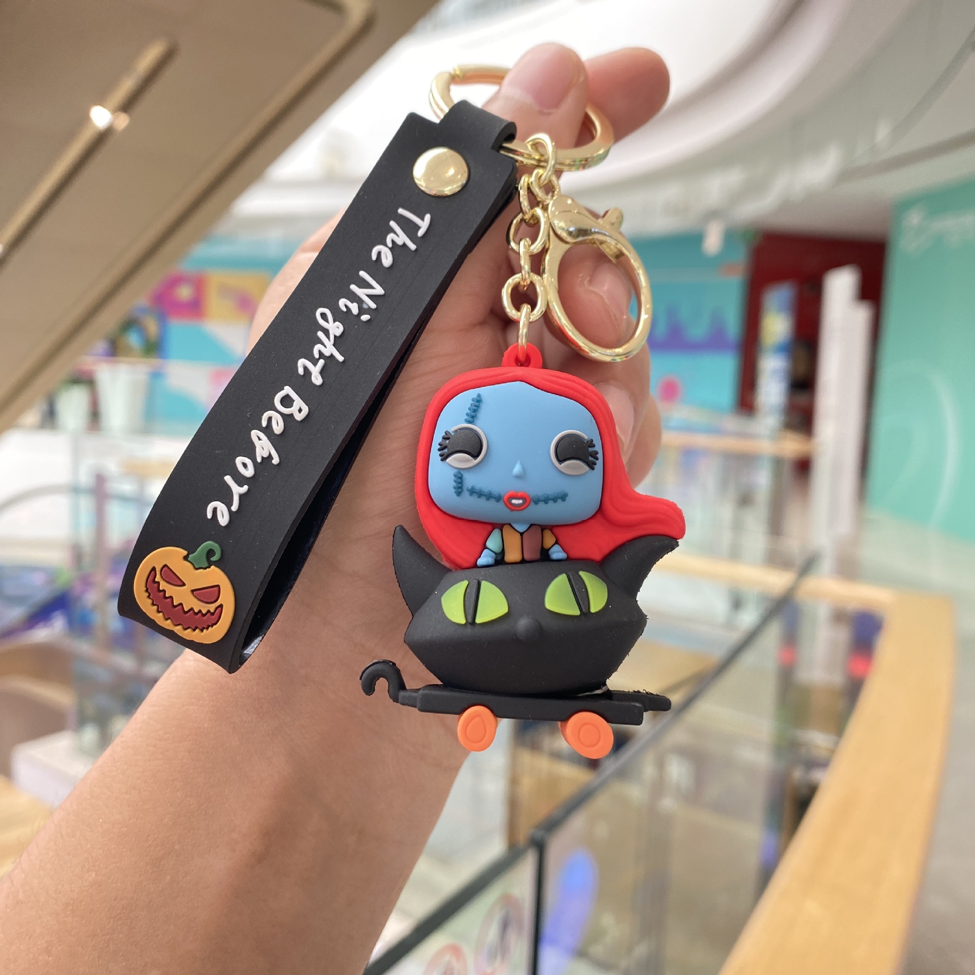 Nueva historieta Navidad noche horror llavero muñeca colgante bolsa coche llavero accesorios pequeño regalo al por mayor