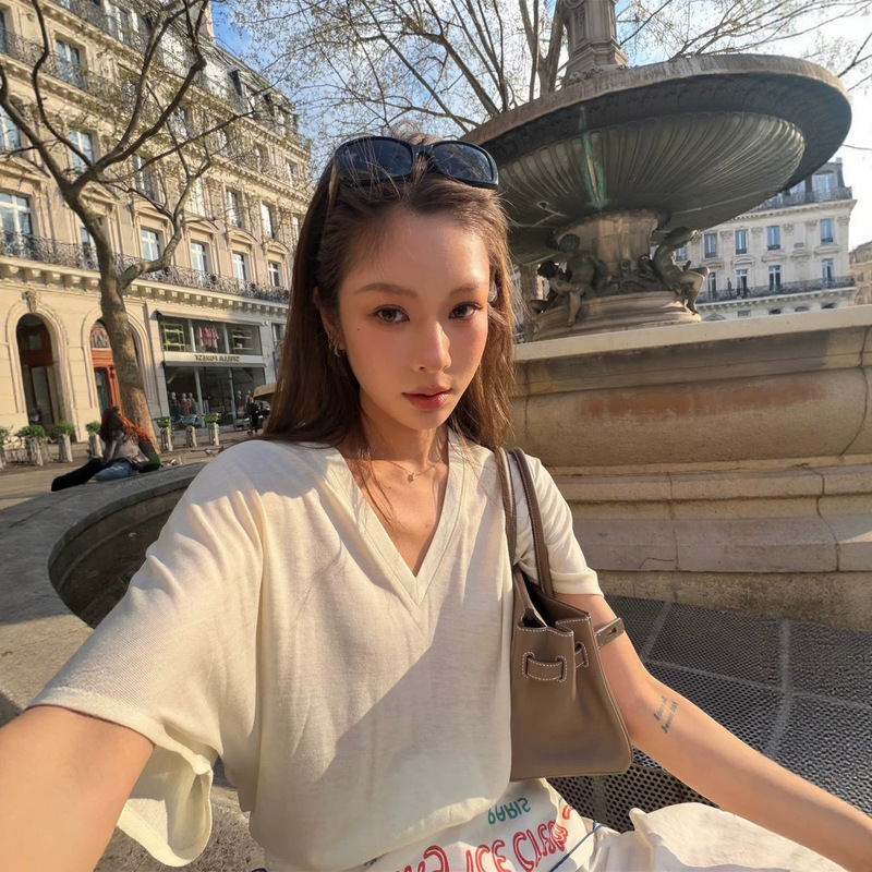 Nana's Same Style Lyocell Tencel Linen Breathable and Relaxed V-Neck T-Shirt for Women