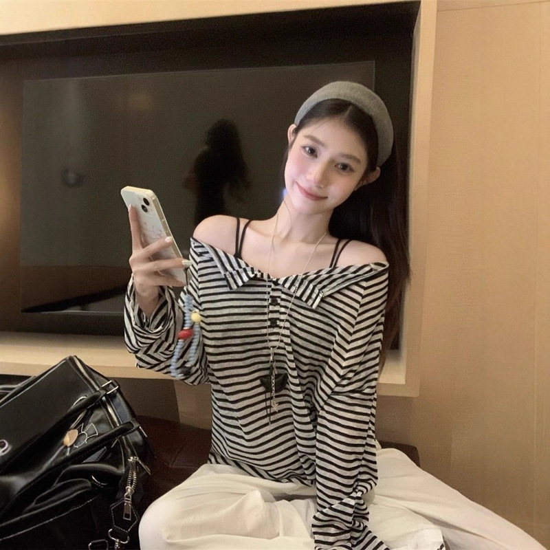 Contrast Color Black and White Stripesd Button One-Shoulder Long-Sleeved T-Shirt for Women Early Autum Thin Lazy Sun Protection Shirt Top Blouse Contrast Color Black and White Stripesd Button One-Shoulder Long-Sleeved T-Shirt for Women Early Autum Thin Lazy Sun Protection Shirt Top Blouse